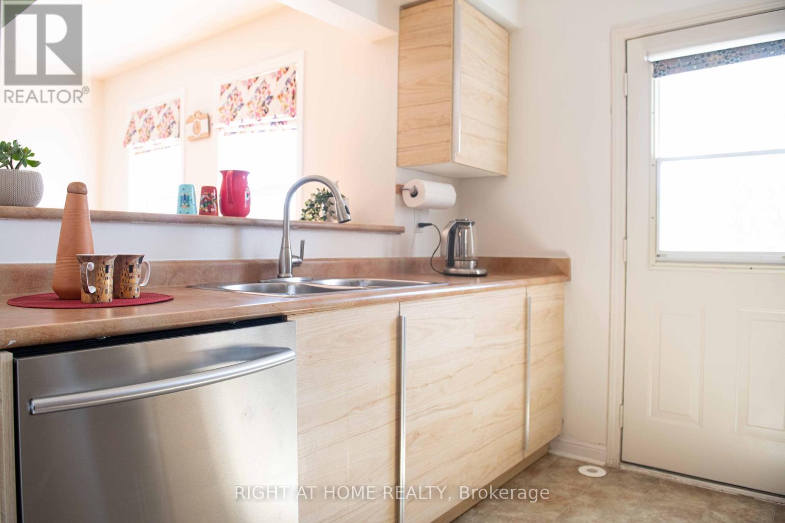 1159 Mcdowell Crescent, Milton, Ontario  L9T 6R6 - Photo 17 - W12593672