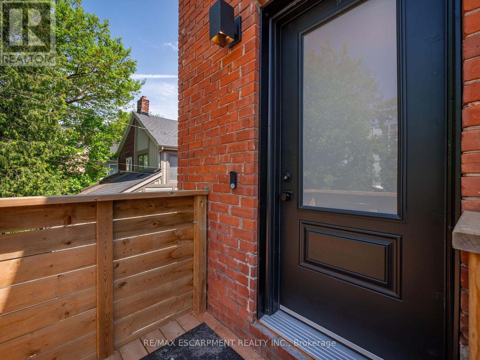 2 - 46 O'hara Avenue, Toronto, Ontario  M6K 2P8 - Photo 6 - W12593694