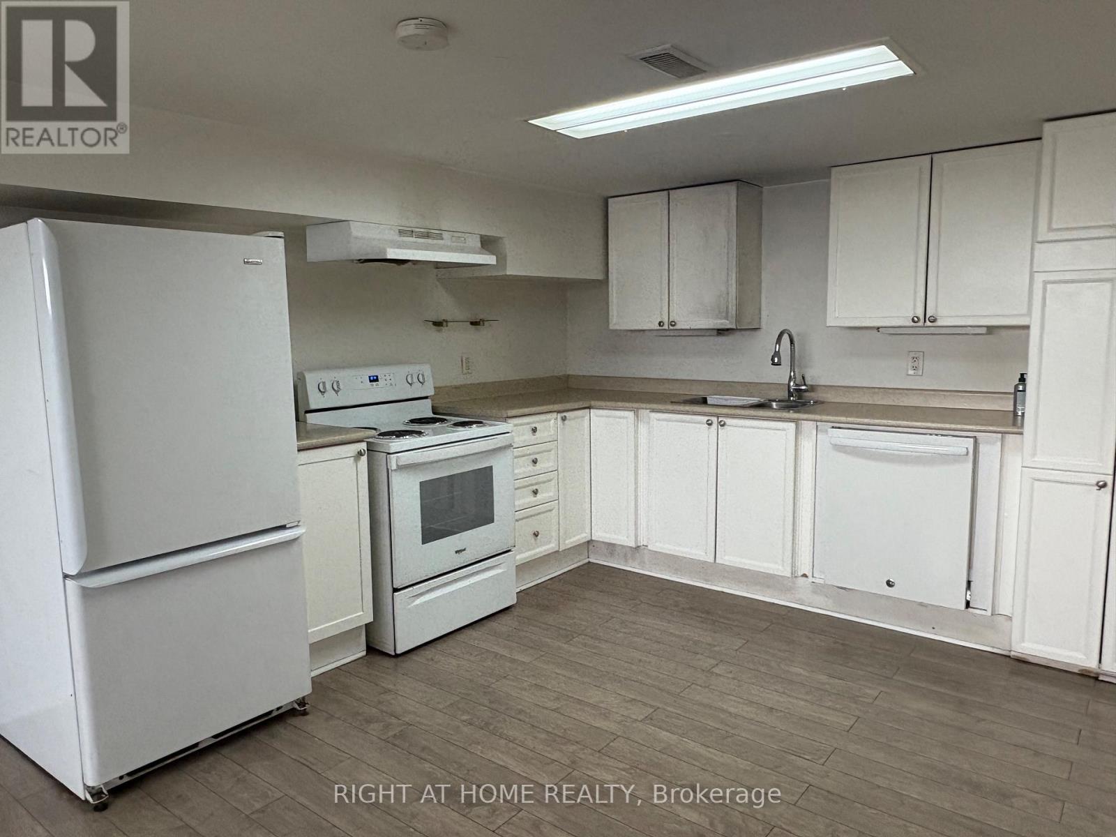 124 Avondale Boulevard, Brampton, Ontario  L6T 1H7 - Photo 11 - W12593710