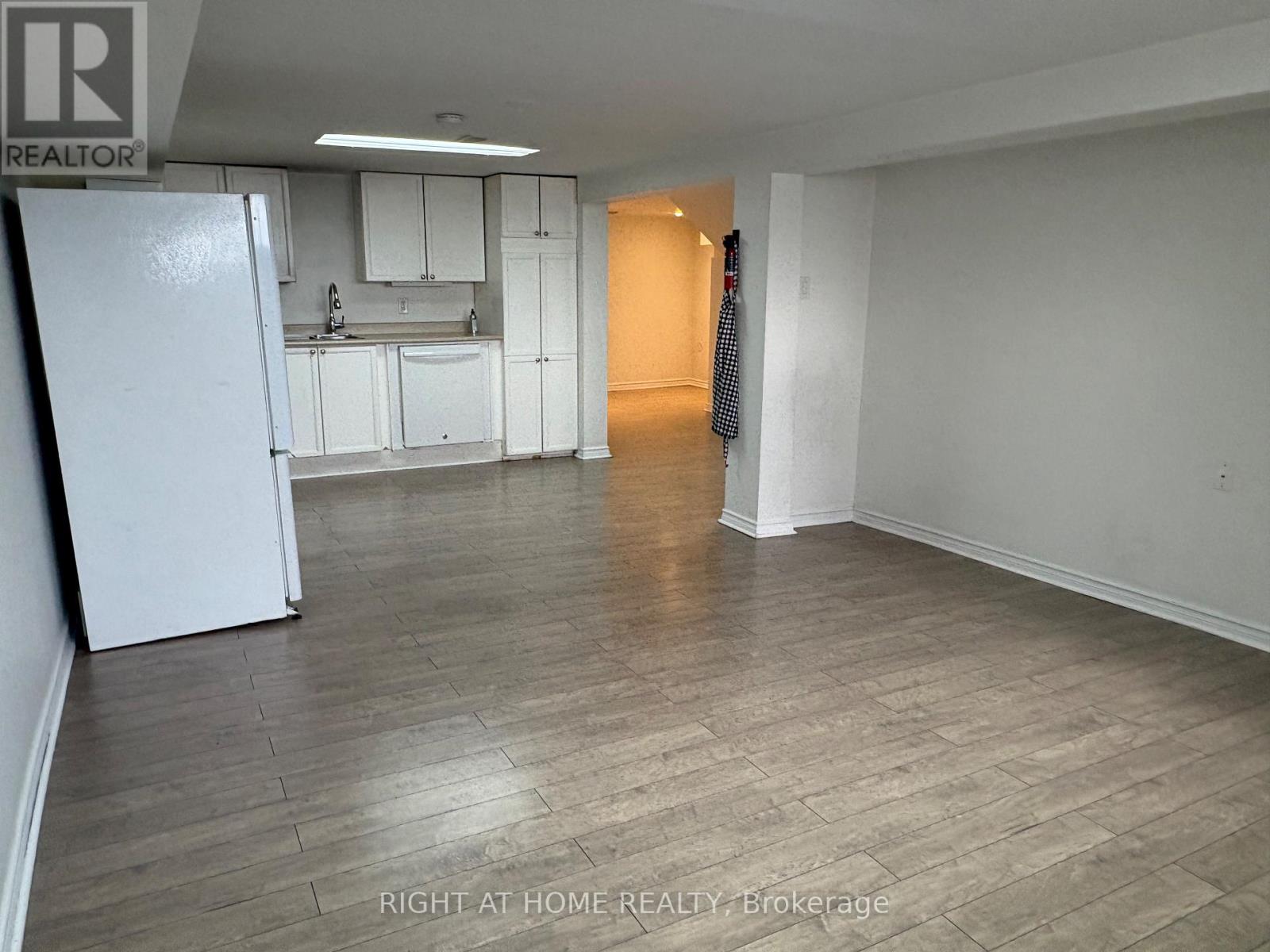 124 Avondale Boulevard, Brampton, Ontario  L6T 1H7 - Photo 14 - W12593710