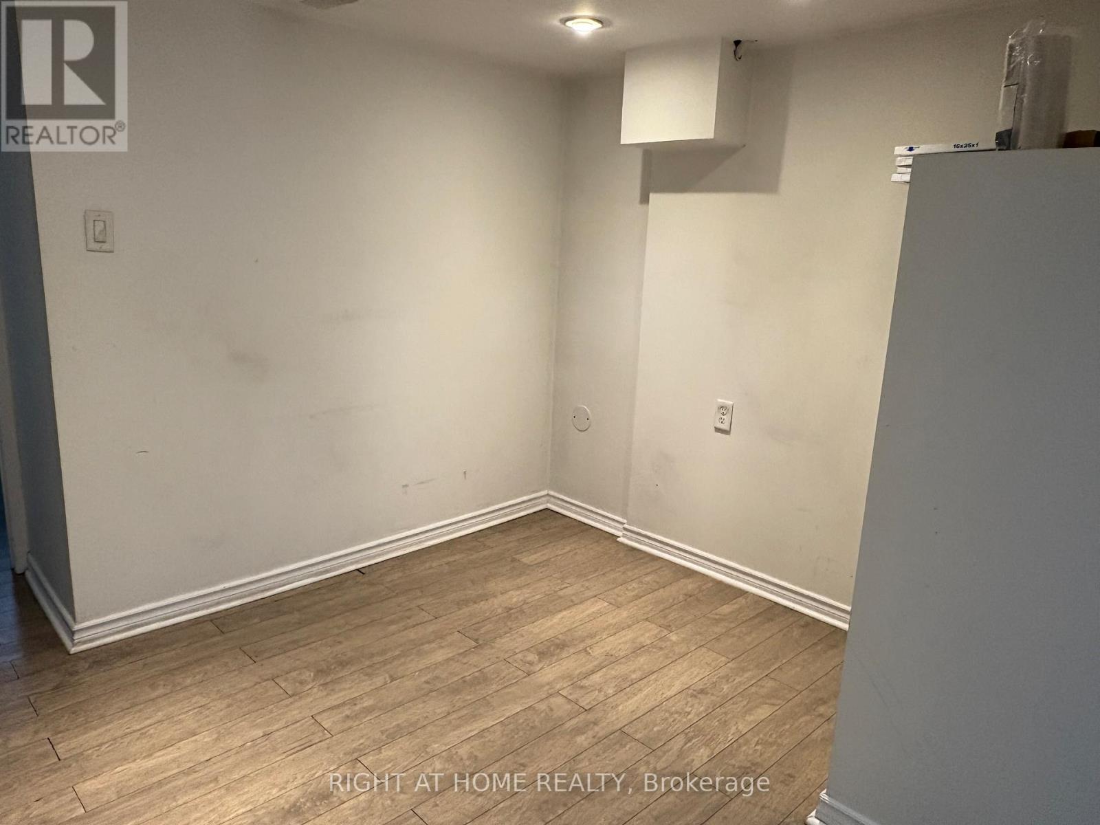 124 Avondale Boulevard, Brampton, Ontario  L6T 1H7 - Photo 19 - W12593710