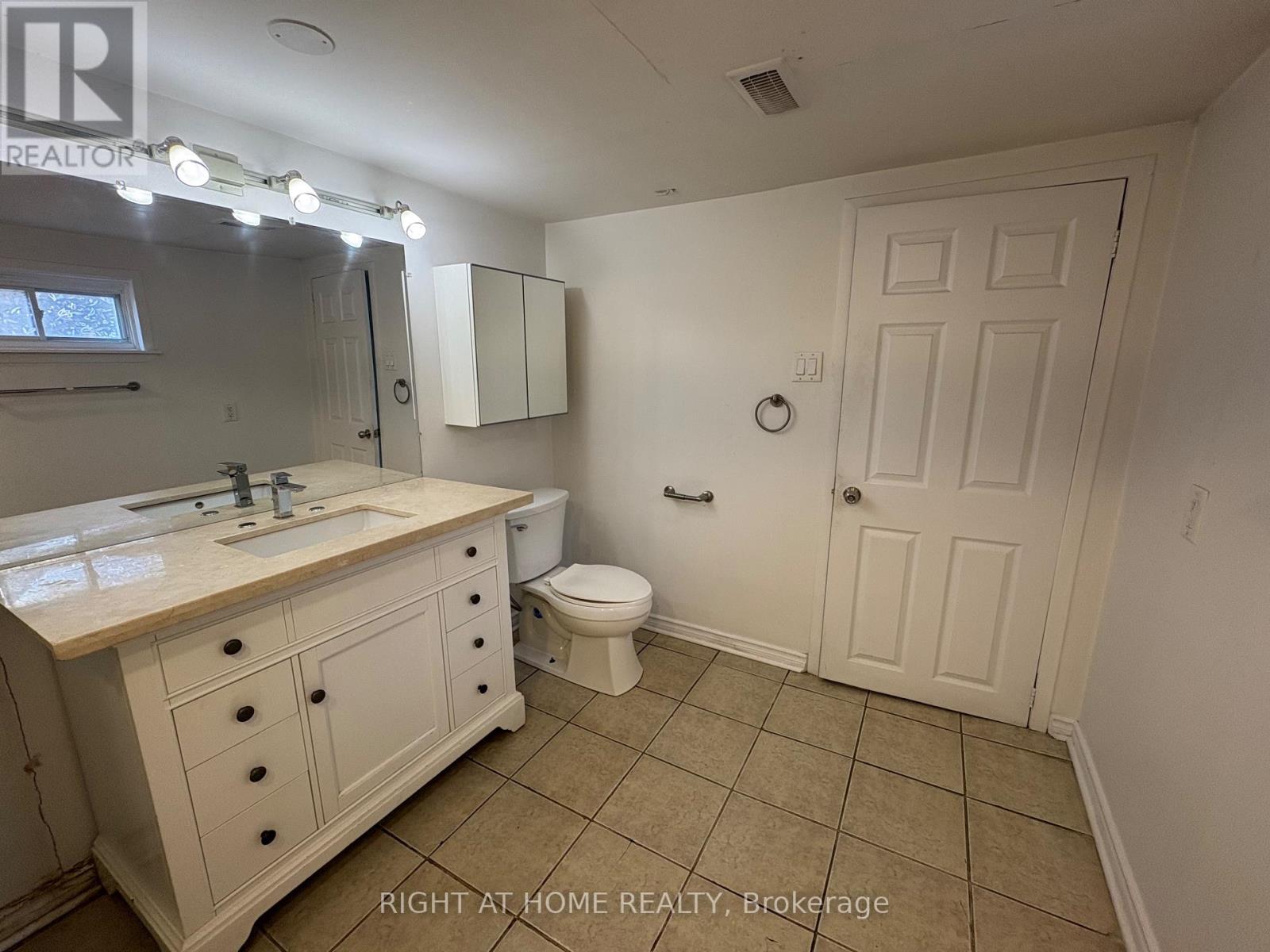 124 Avondale Boulevard, Brampton, Ontario  L6T 1H7 - Photo 34 - W12593710