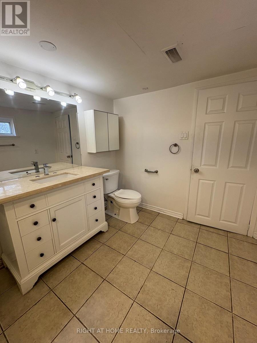 124 Avondale Boulevard, Brampton, Ontario  L6T 1H7 - Photo 35 - W12593710