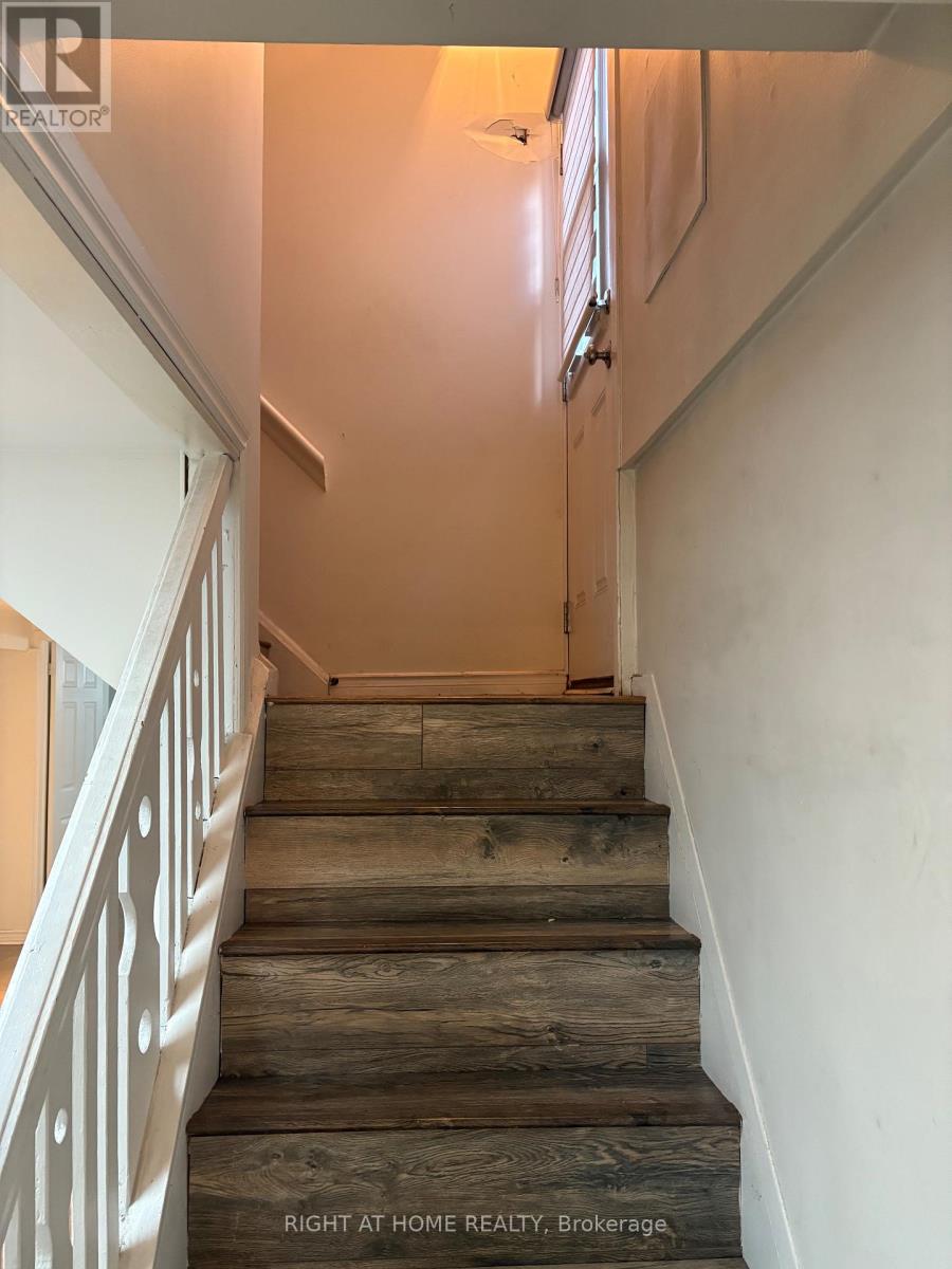 124 Avondale Boulevard, Brampton, Ontario  L6T 1H7 - Photo 7 - W12593710