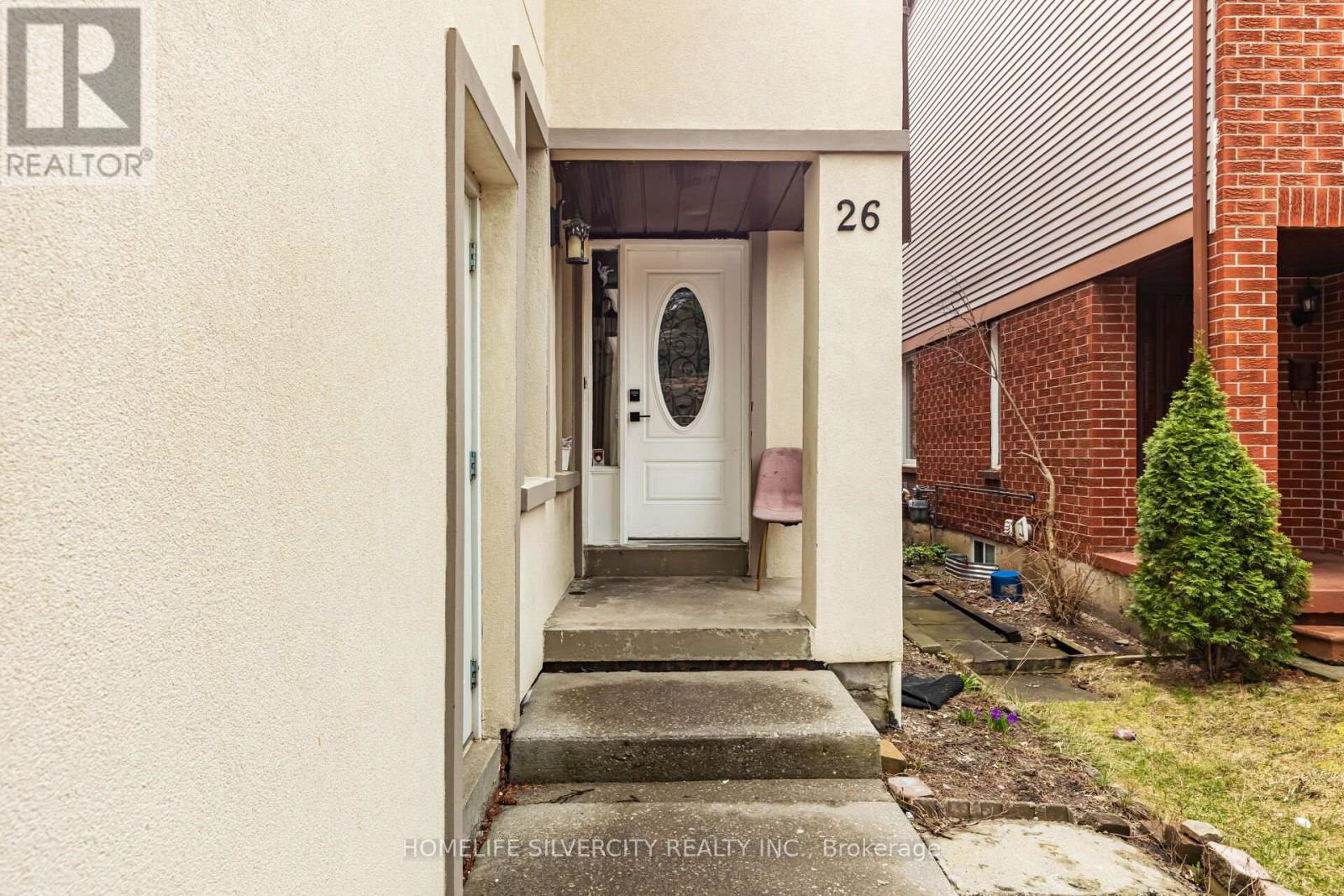 26 Cresswell Drive, Brampton, Ontario  L6Y 2T6 - Photo 3 - W12593712