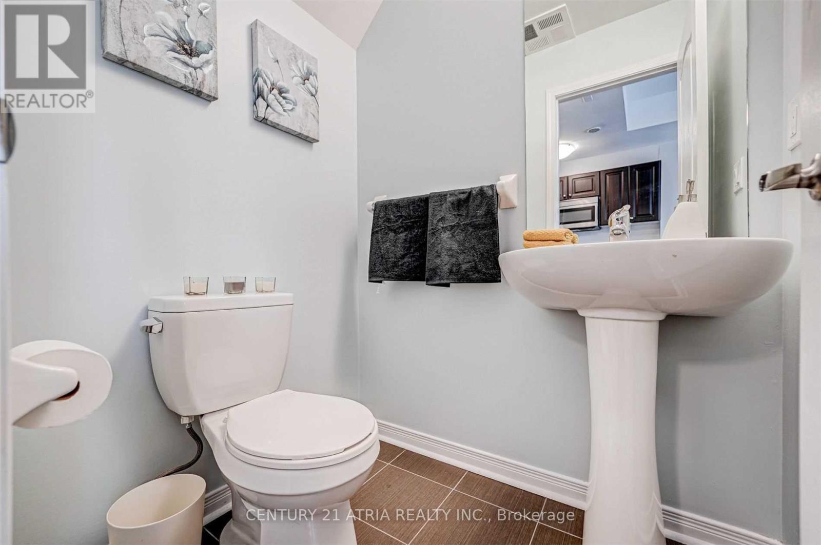 2 - 873 Wilson Avenue, Toronto, Ontario  M3K 1E6 - Photo 6 - W12593770