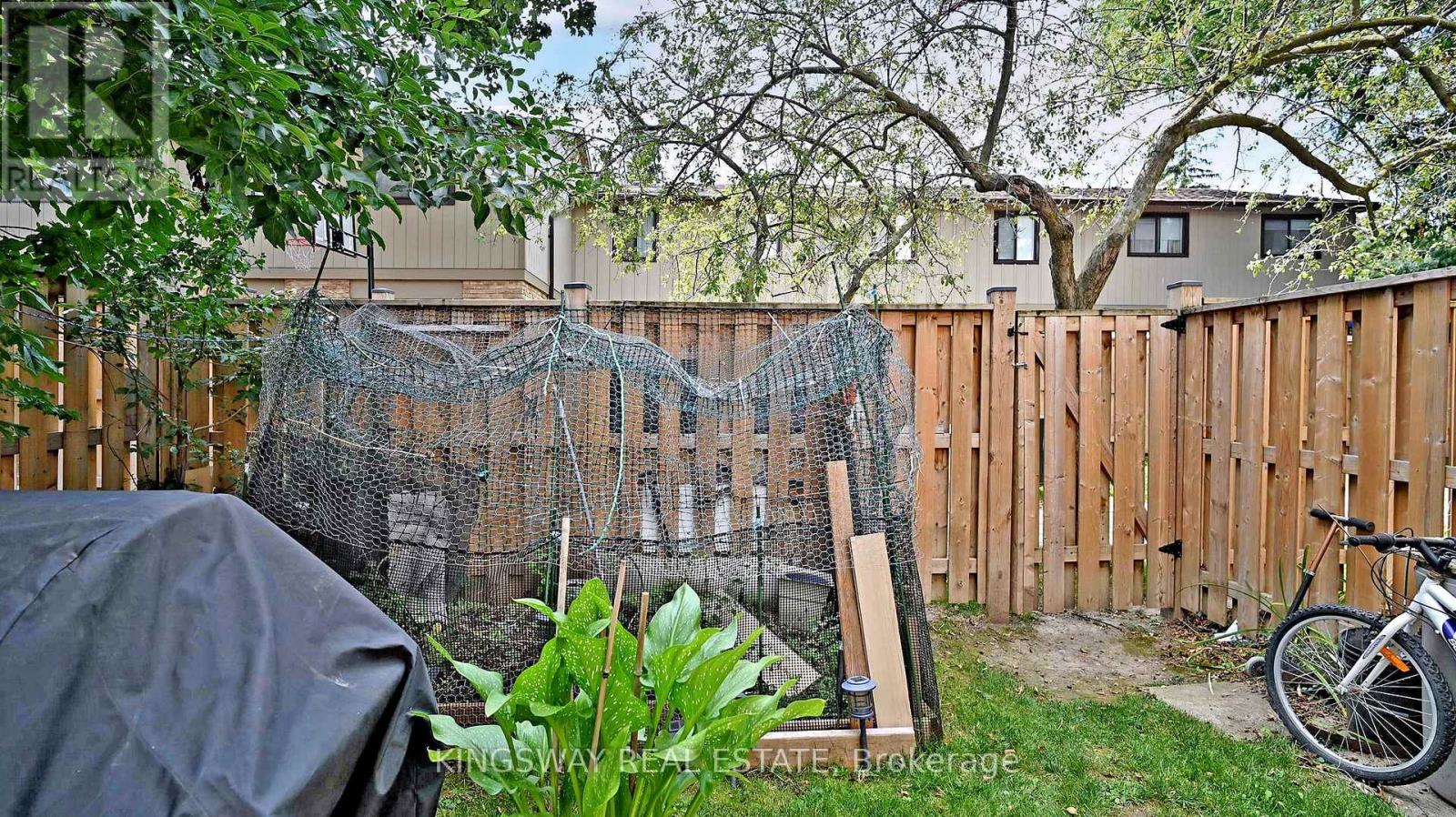 111 - 105 Hansen Road N, Brampton, Ontario  L6V 3C9 - Photo 21 - W12593784