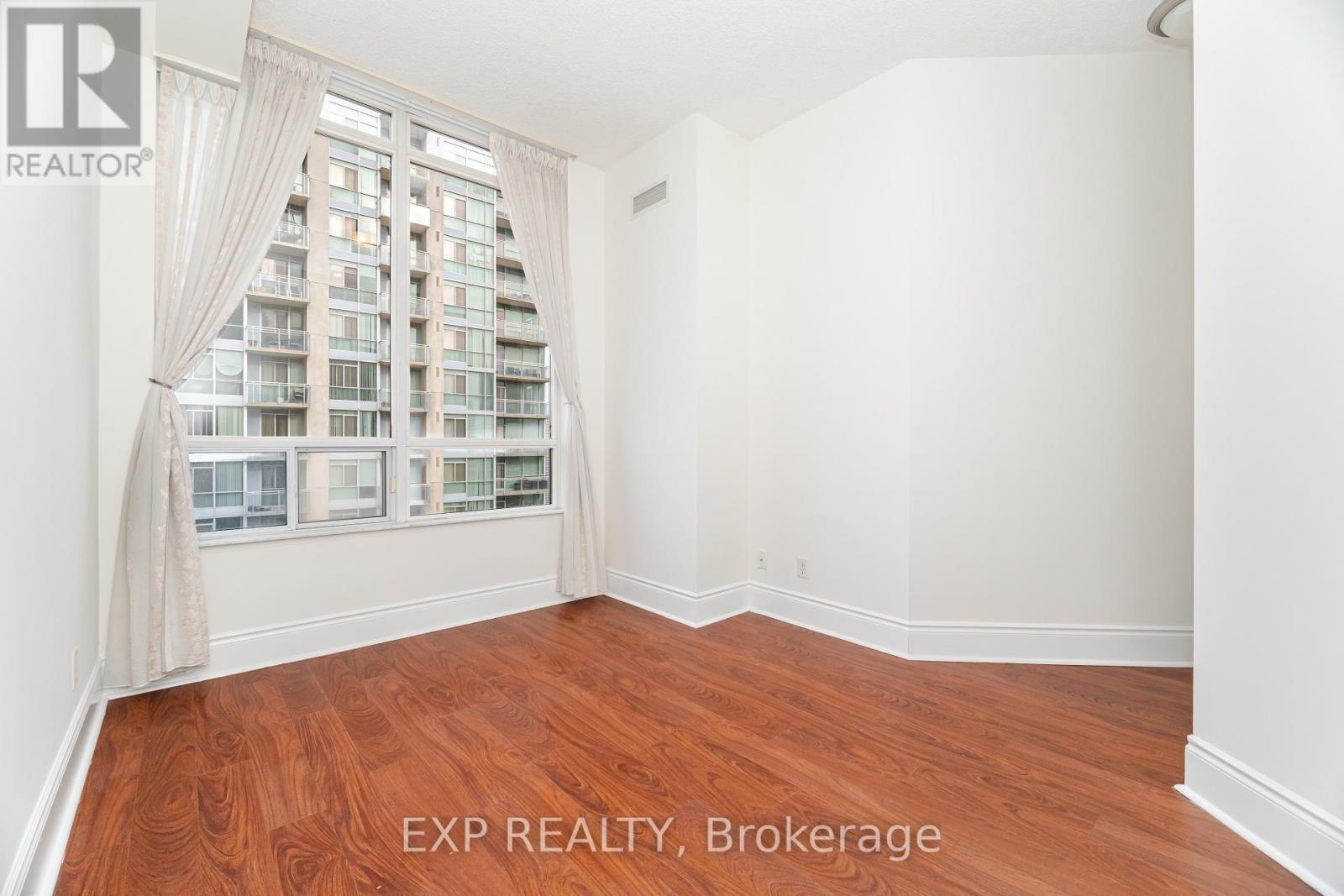 Ph5 - 3880 Duke Of York Boulevard, Mississauga, Ontario  L5B 4M7 - Photo 27 - W12593794