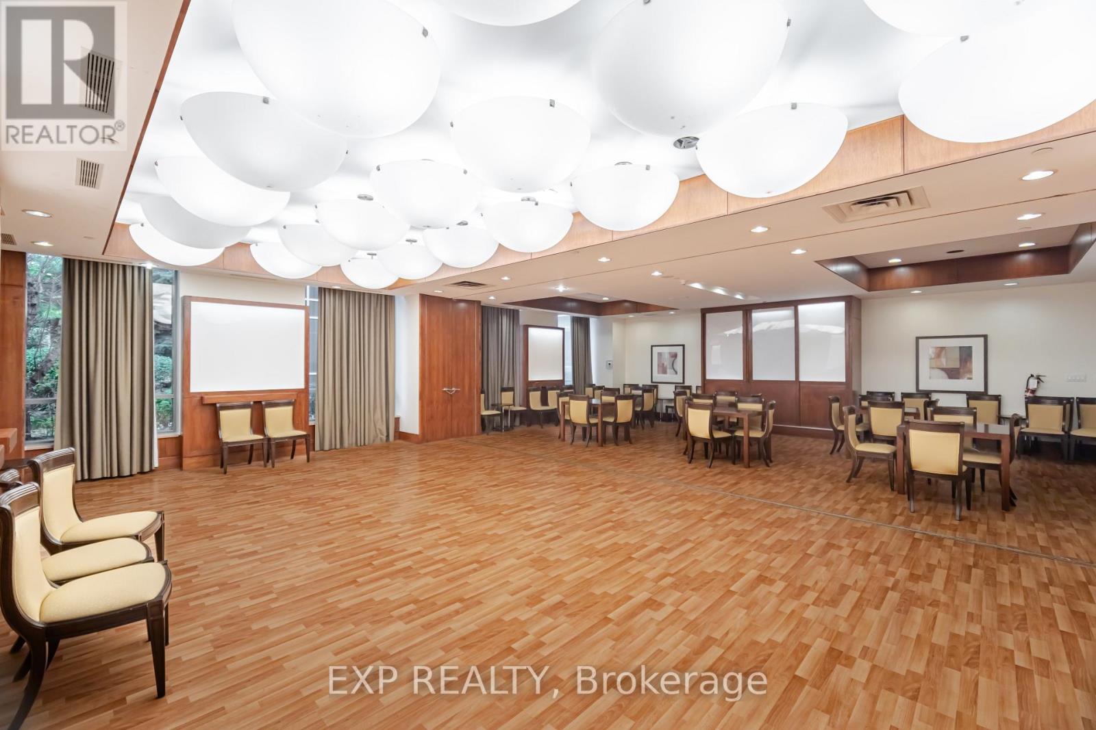 Ph5 - 3880 Duke Of York Boulevard, Mississauga, Ontario  L5B 4M7 - Photo 43 - W12593794