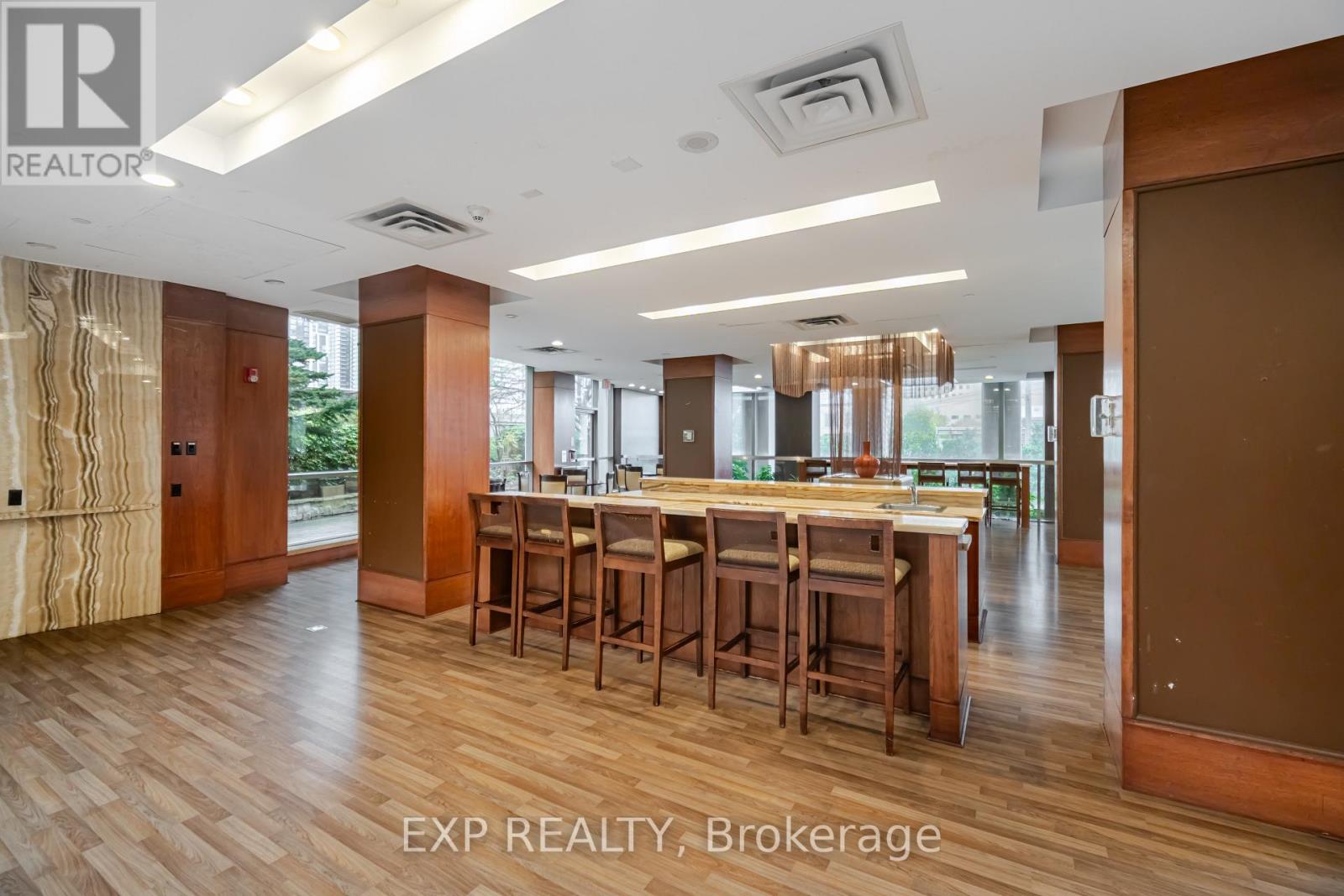 Ph5 - 3880 Duke Of York Boulevard, Mississauga, Ontario  L5B 4M7 - Photo 47 - W12593794