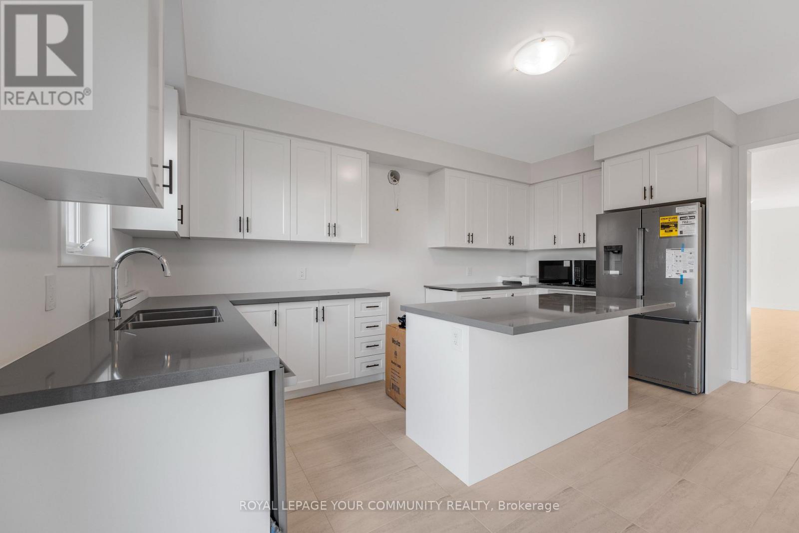 46 Altamira Road, Brampton, Ontario  L6P 4S5 - Photo 11 - W12593832