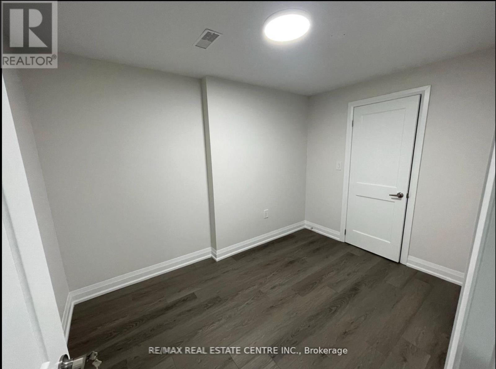 3727 Althorpe Circle, Mississauga, Ontario  L5N 7G5 - Photo 12 - W12593872