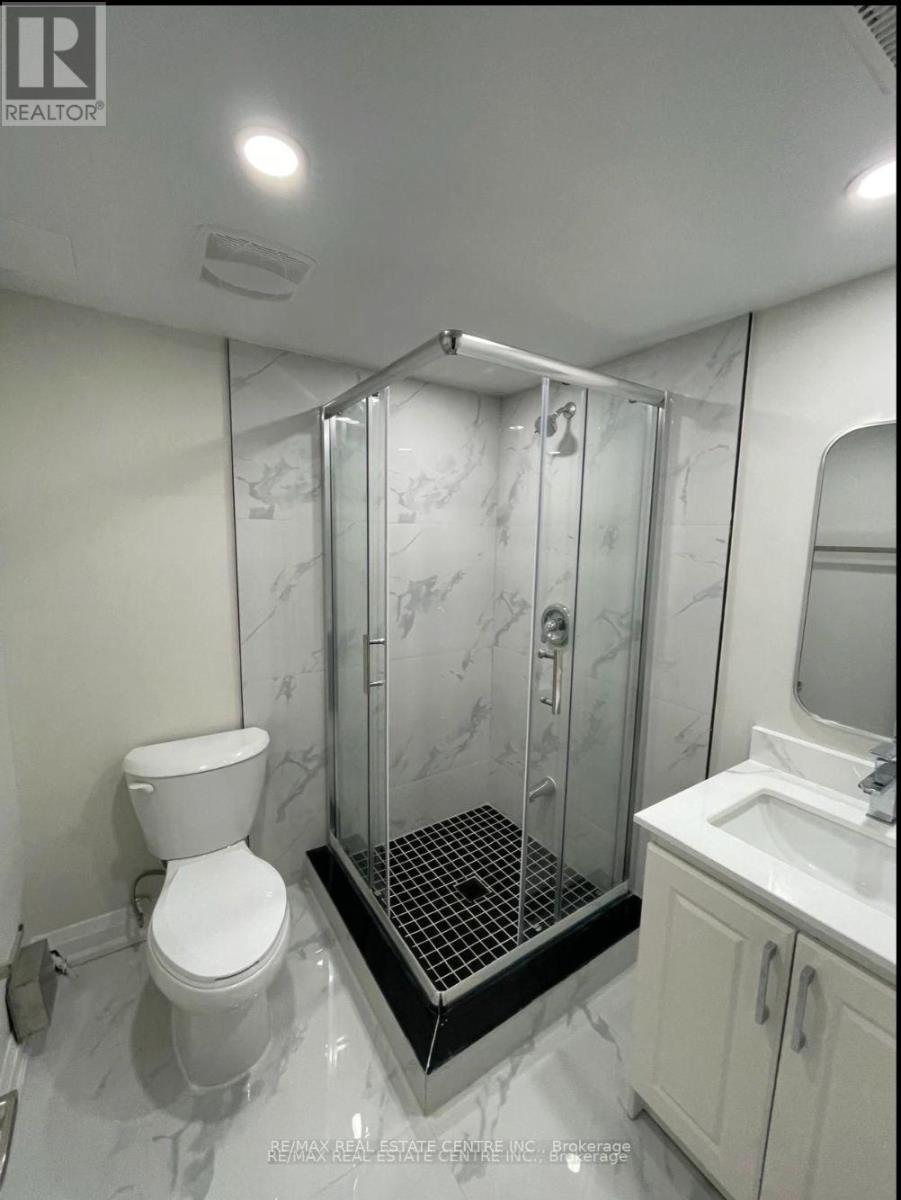 3727 Althorpe Circle, Mississauga, Ontario  L5N 7G5 - Photo 13 - W12593872