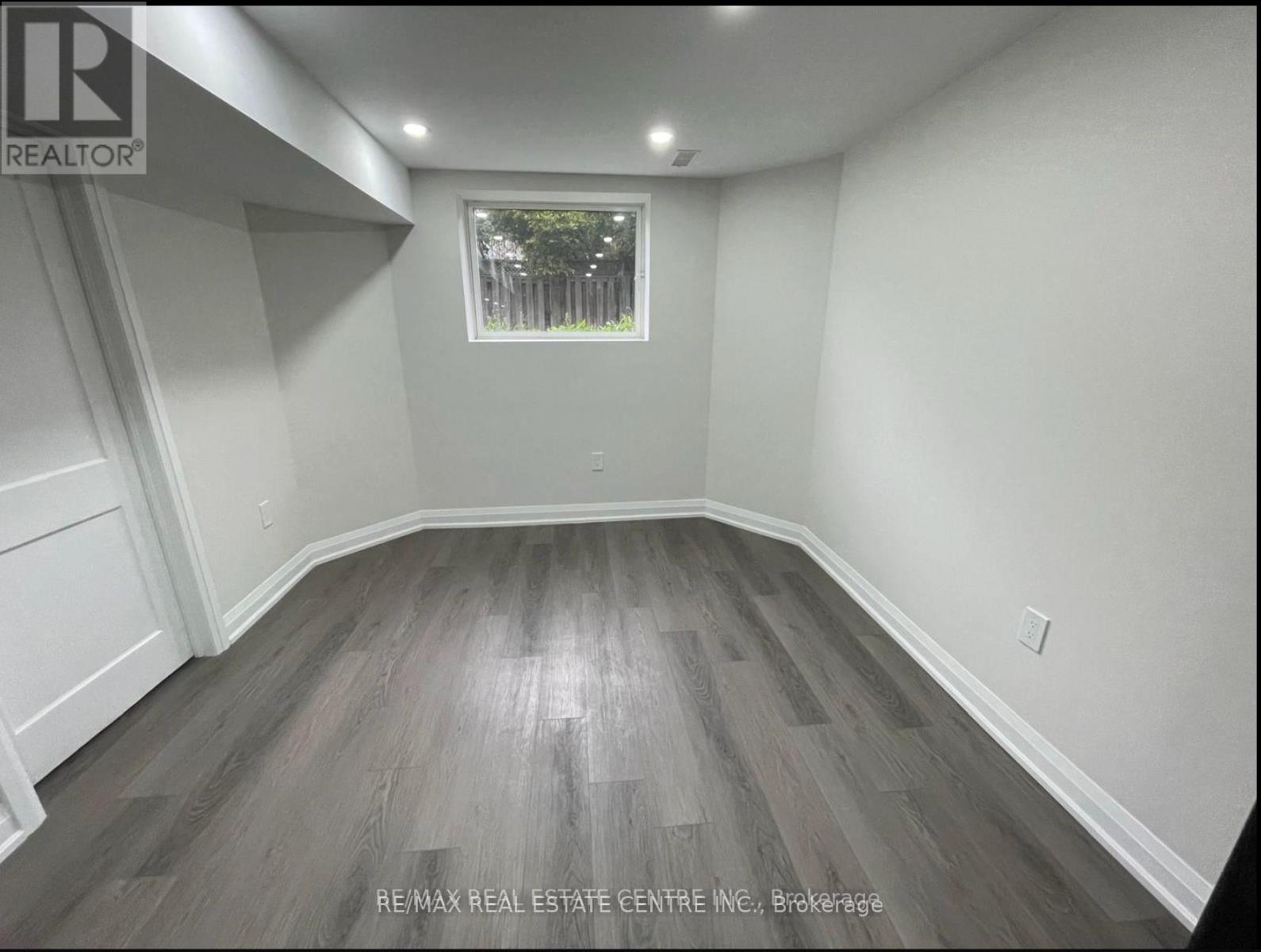 3727 Althorpe Circle, Mississauga, Ontario  L5N 7G5 - Photo 6 - W12593872