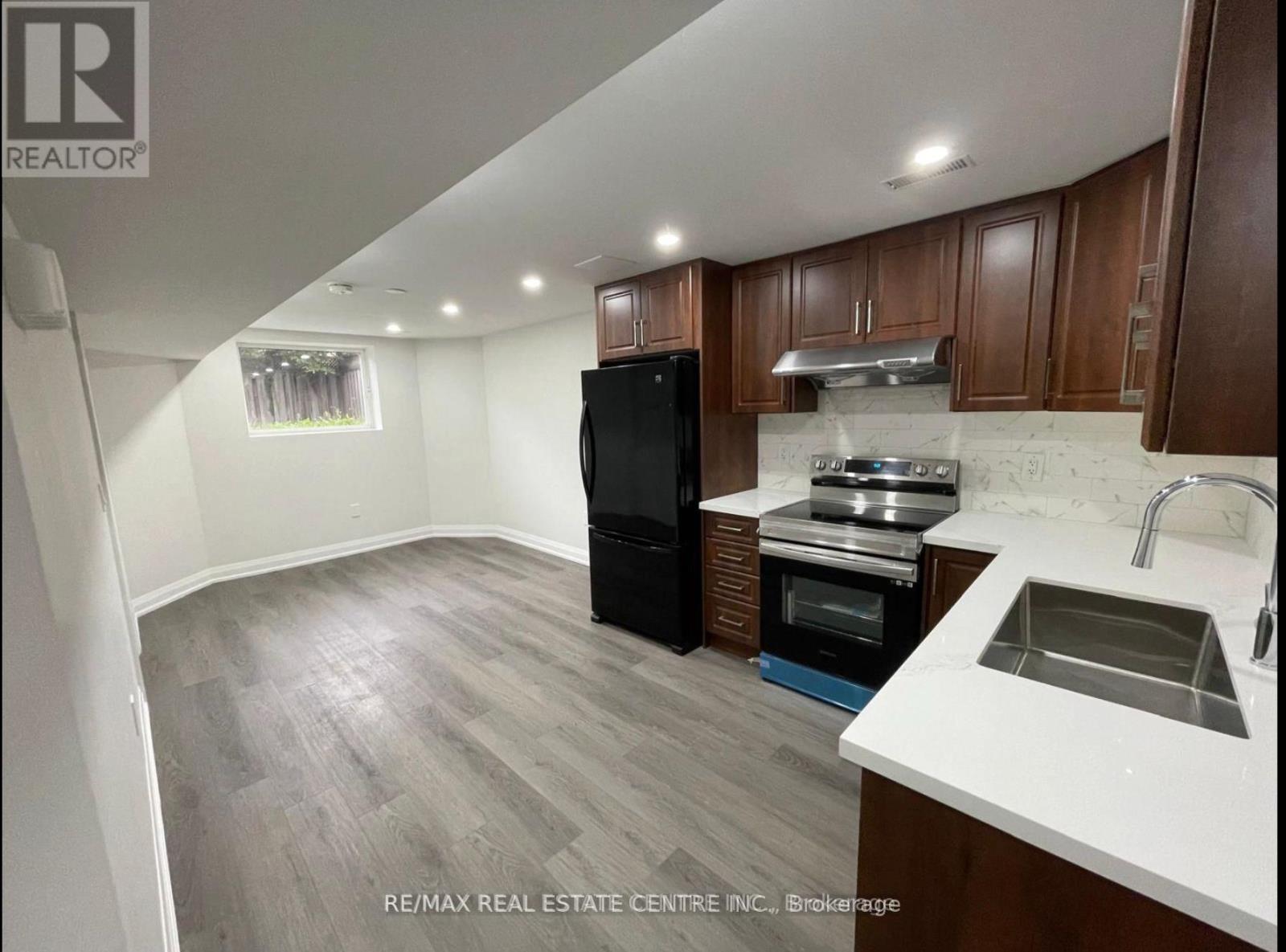 3727 Althorpe Circle, Mississauga, Ontario  L5N 7G5 - Photo 7 - W12593872