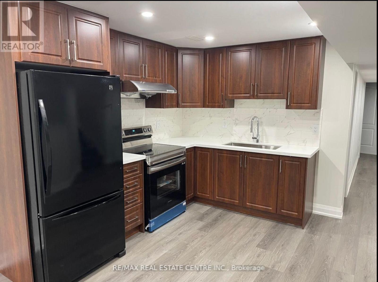 3727 Althorpe Circle, Mississauga, Ontario  L5N 7G5 - Photo 9 - W12593872