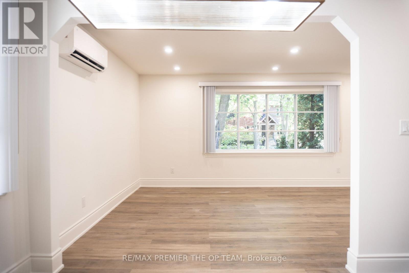 148 Martin Grove Road, Toronto, Ontario M9B 4K9 - Photo 13 - W12593884