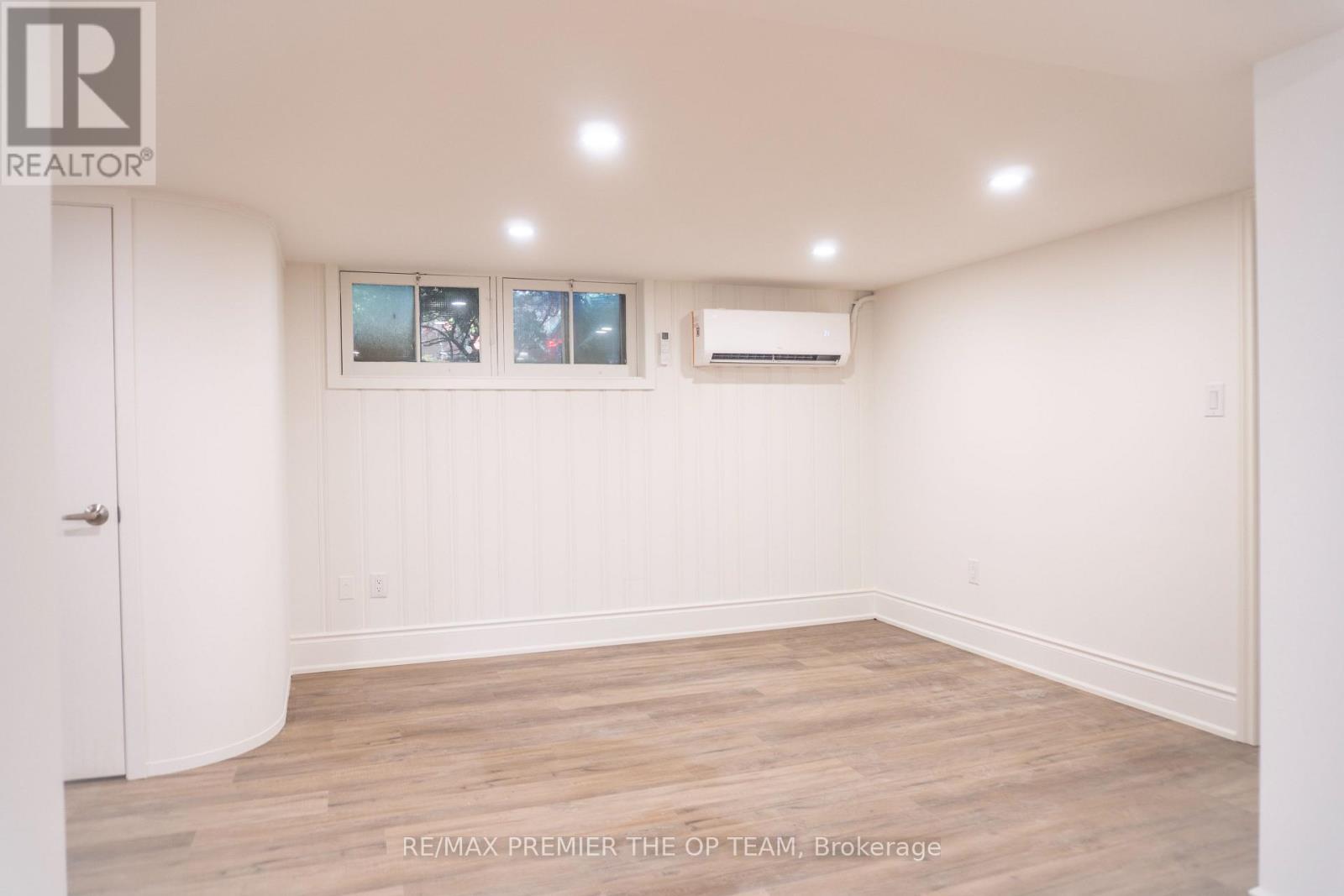 148 Martin Grove Road, Toronto, Ontario M9B 4K9 - Photo 29 - W12593884