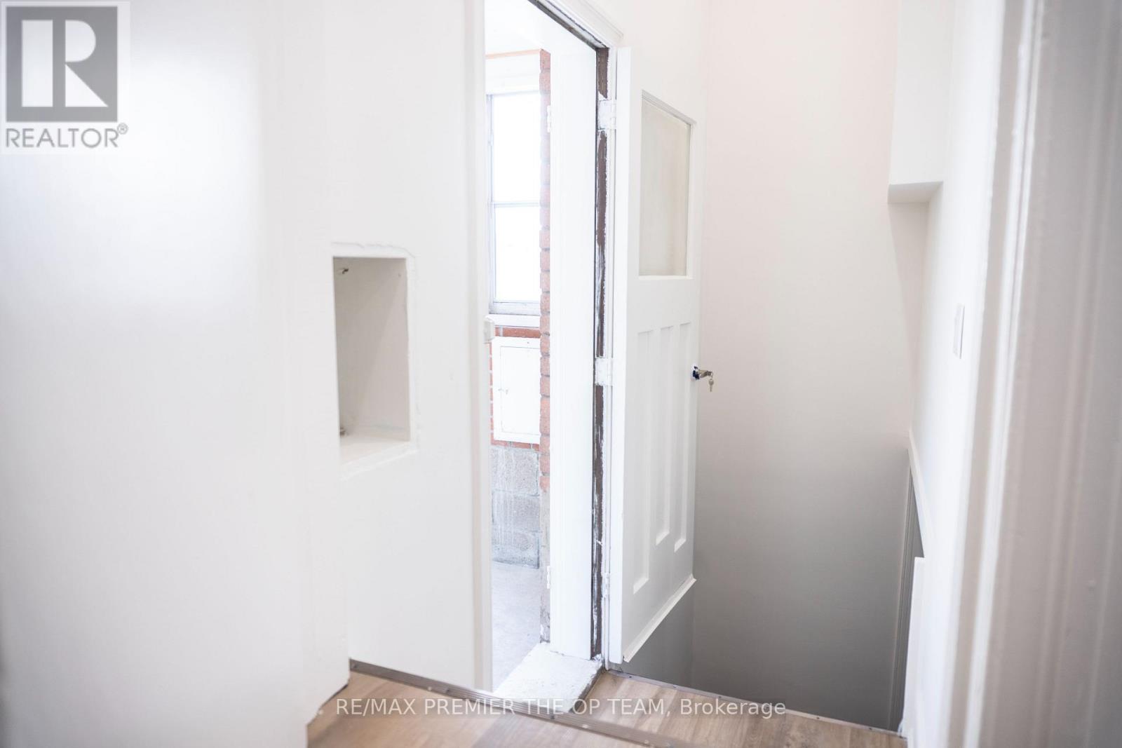 148 Martin Grove Road, Toronto, Ontario M9B 4K9 - Photo 3 - W12593884