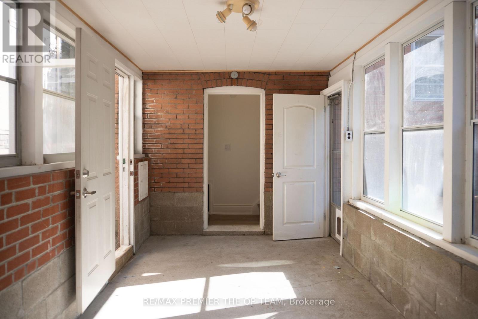 148 Martin Grove Road, Toronto, Ontario M9B 4K9 - Photo 37 - W12593884