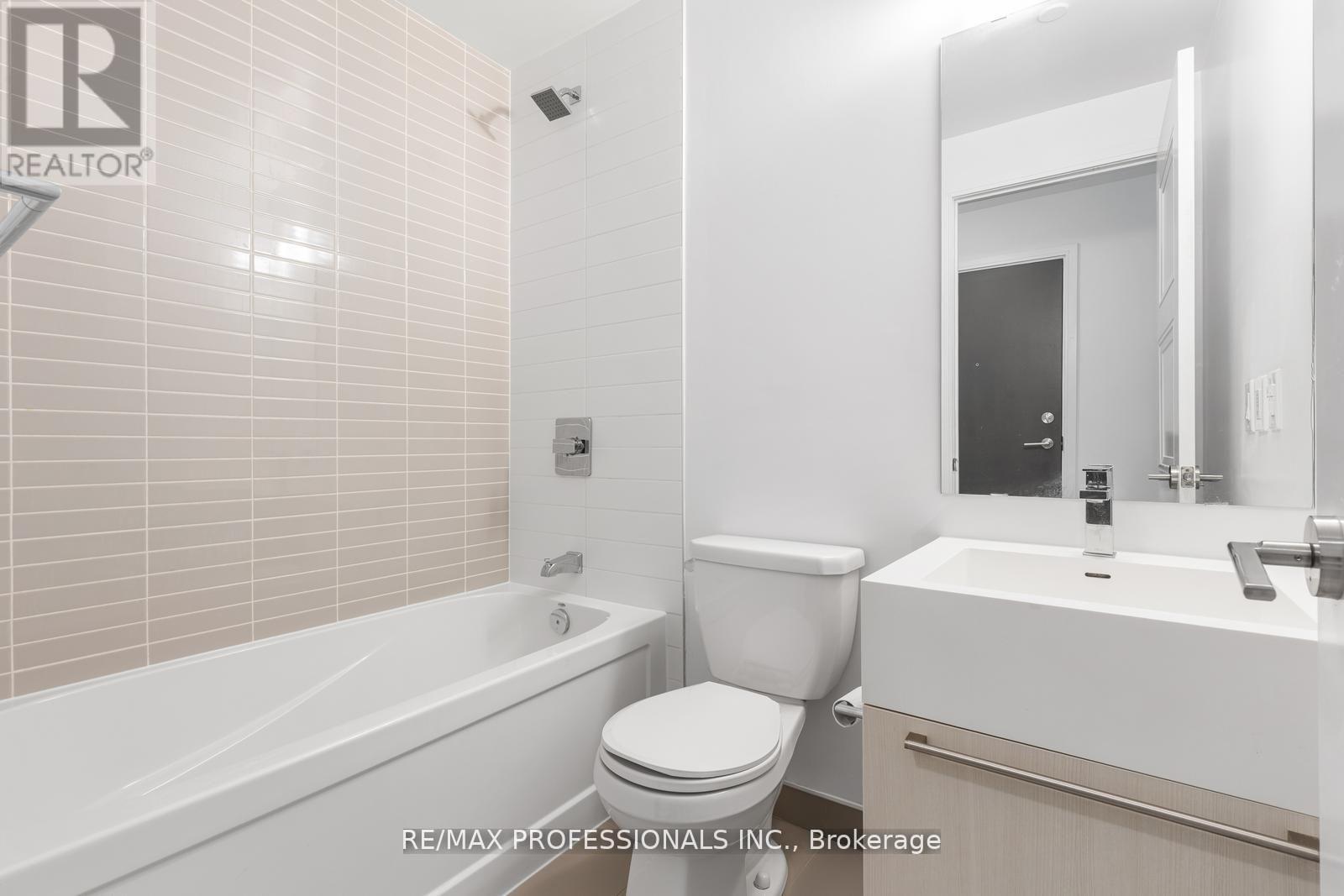 213 - 25 Neighbourhood Lane, Toronto, Ontario  M9Y 0C4 - Photo 15 - W12593892