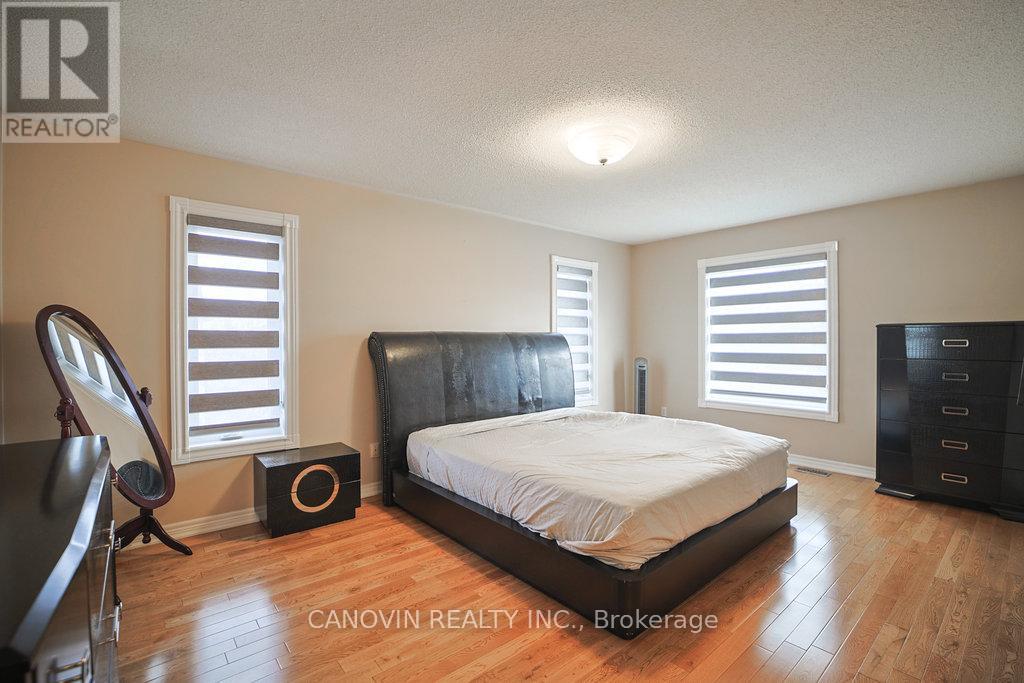 2353 Woodcrest Drive N, Oakville, Ontario  L6M 4S2 - Photo 24 - W12593896