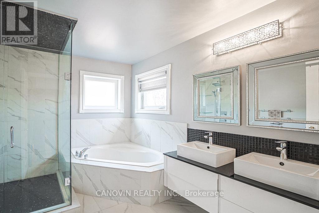 2353 Woodcrest Drive N, Oakville, Ontario  L6M 4S2 - Photo 25 - W12593896