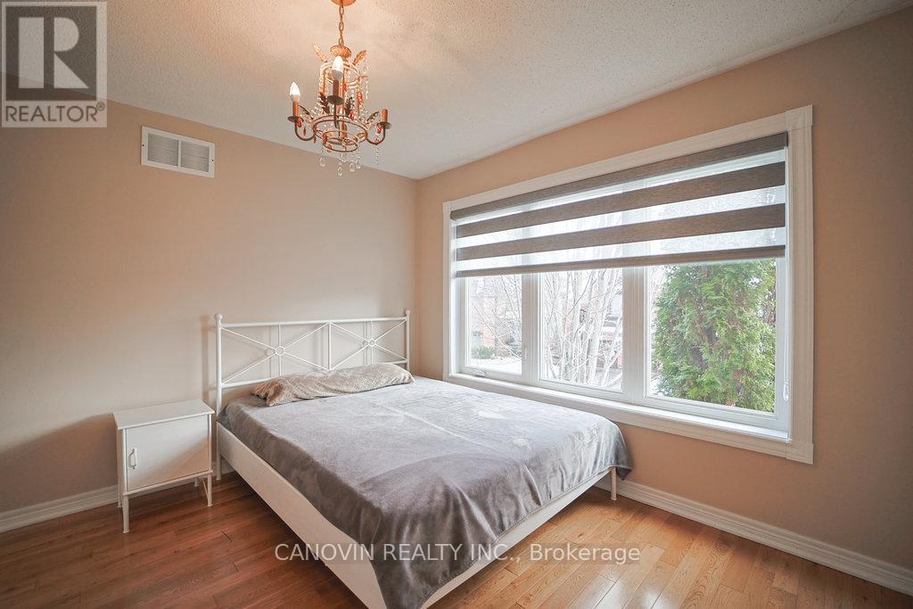 2353 Woodcrest Drive N, Oakville, Ontario  L6M 4S2 - Photo 27 - W12593896