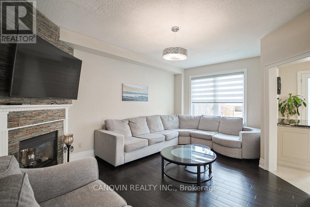 2353 Woodcrest Drive N, Oakville, Ontario  L6M 4S2 - Photo 6 - W12593896