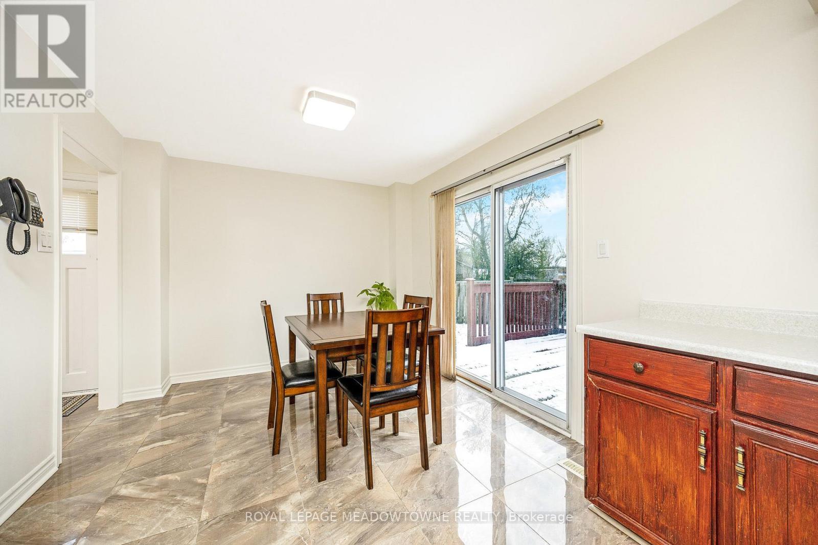 165 Vodden Street W, Brampton, Ontario  L6V 1M6 - Photo 8 - W12593924