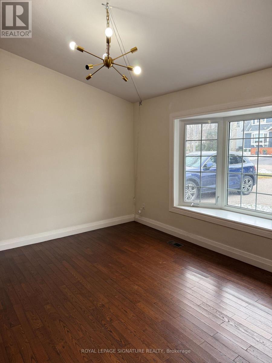 Upper - 25 Joseph Street, Mississauga, Ontario  L5M 1N8 - Photo 5 - W12593938