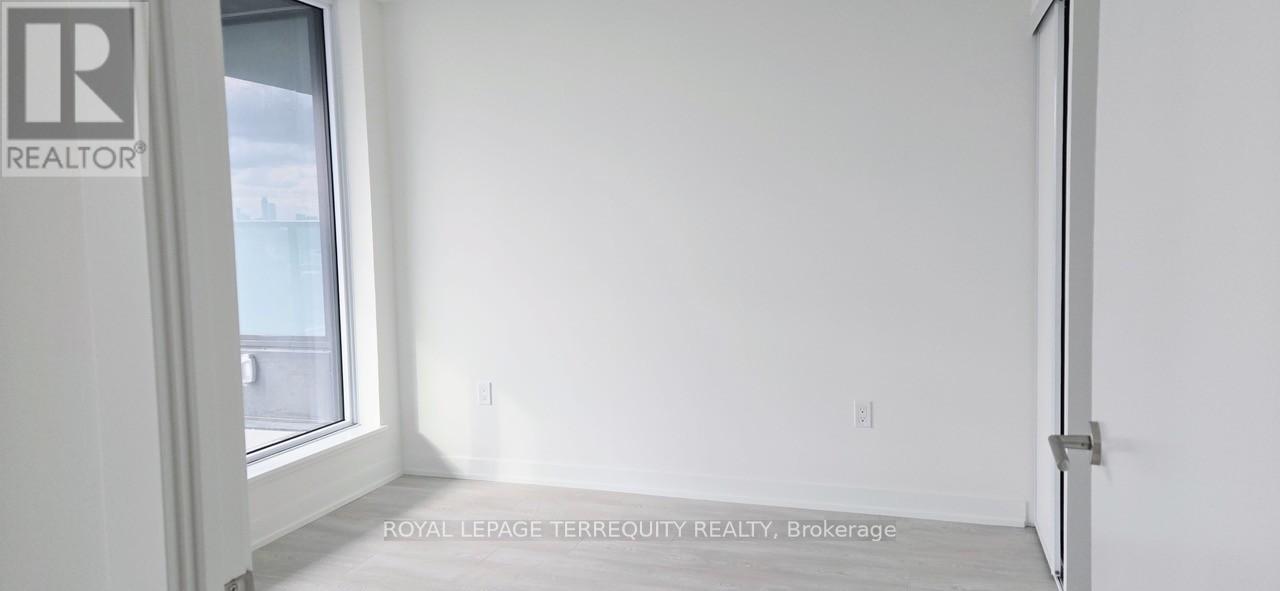 1215 - 1 Quarrington Lane, Toronto, Ontario  M3C 1H7 - Photo 13 - C12587134