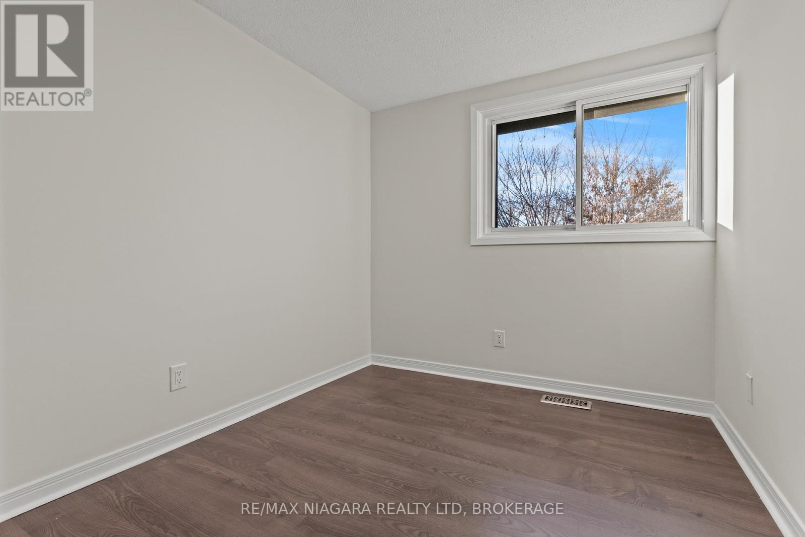 35 - 151 Linwell Road, St. Catharines, Ontario  L2N 6P3 - Photo 11 - X12594044