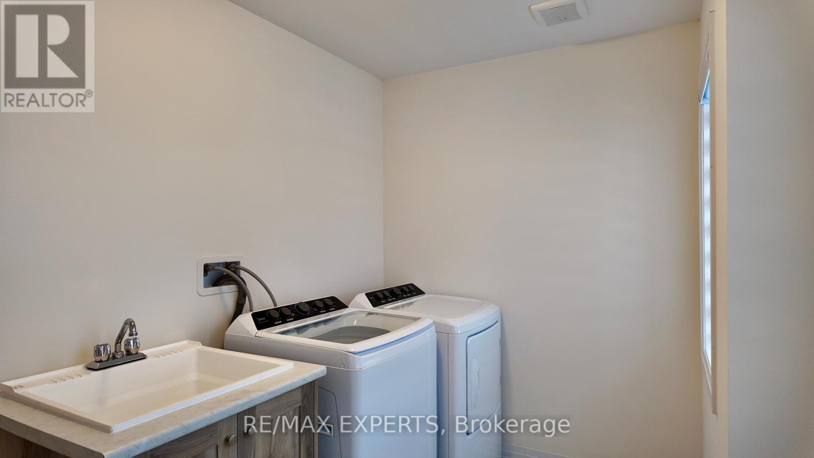 136 Raftis Street, Wellington North, Ontario N0G 1A0 - Photo 10 - X12593700