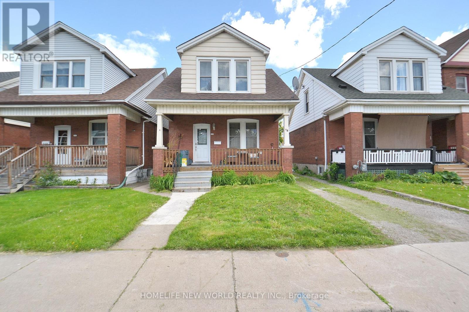 102 BELMONT AVENUE, Hamilton, Ontario
