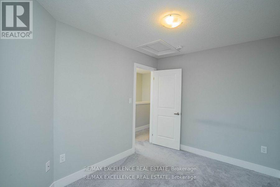 172 - 177 Edge Valley Road, London East (East D), Ontario  N5V 0C5 - Photo 36 - X12593778