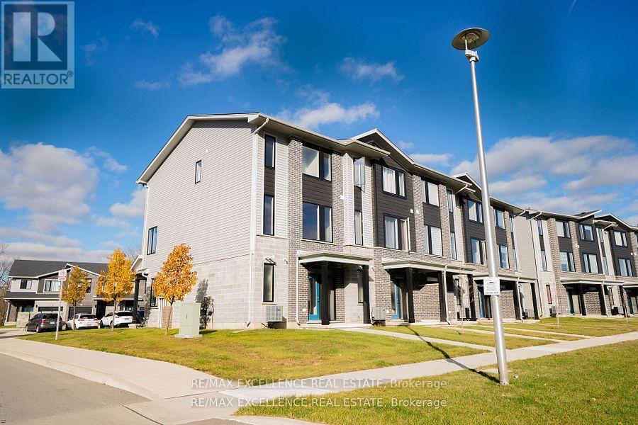 172 - 177 Edge Valley Road, London East (East D), Ontario  N5V 0C5 - Photo 4 - X12593778