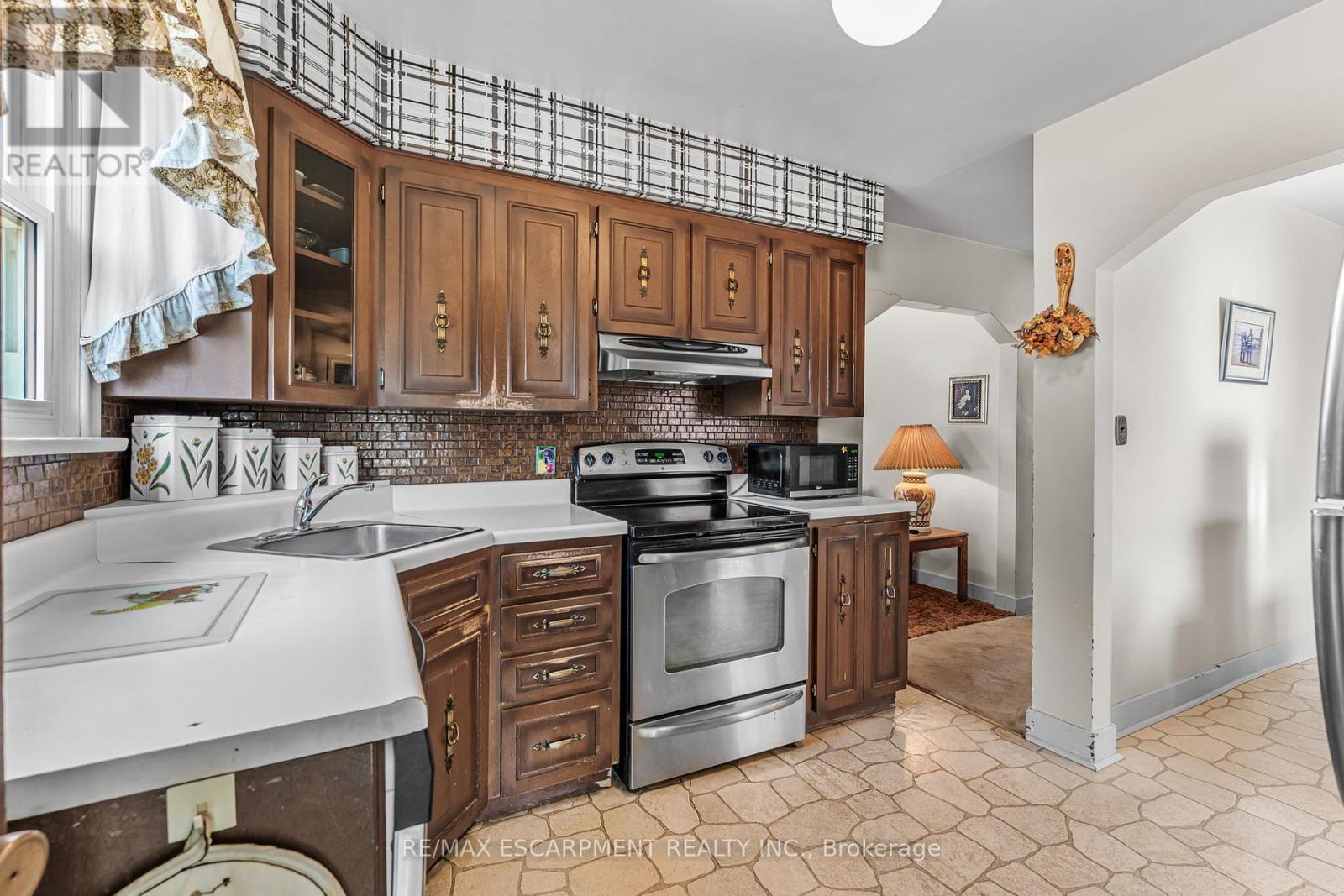 323 North Cayuga Street W, Haldimand, Ontario  N1A 1P4 - Photo 9 - X12593826