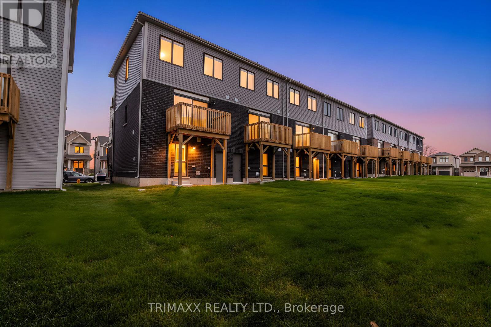 23 Greig Street, Brantford, Ontario  N3T 0W4 - Photo 2 - X12593878