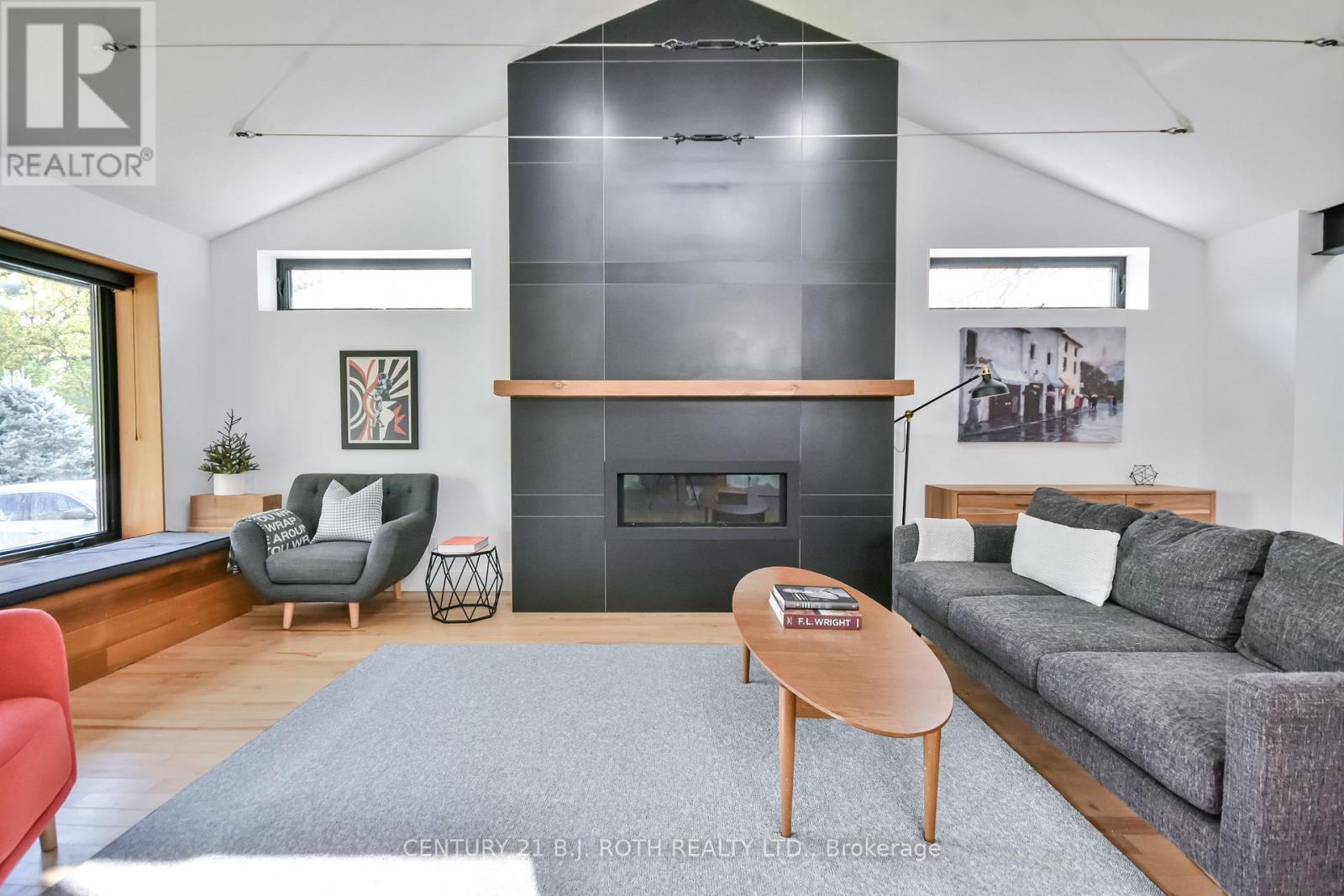 20 Weldon Street, Barrie, Ontario L4M 4J4 - Photo 5 - S12478819