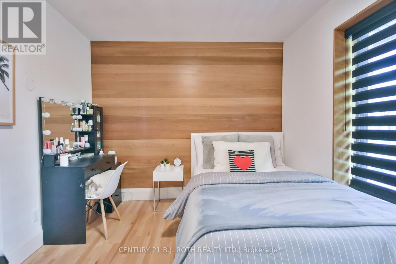 20 Weldon Street, Barrie, Ontario L4M 4J4 - Photo 19 - S12478819