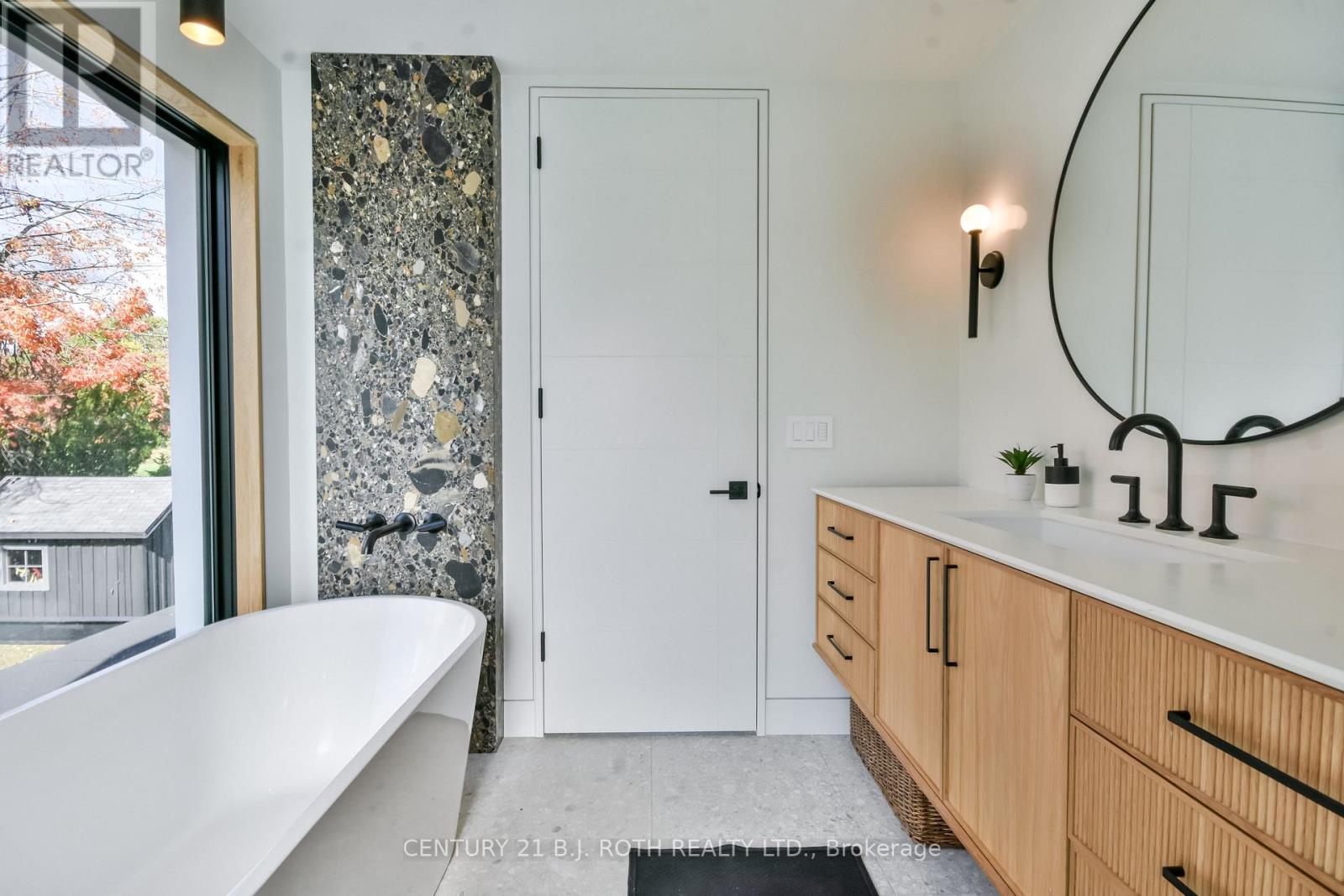 20 Weldon Street, Barrie, Ontario L4M 4J4 - Photo 25 - S12478819