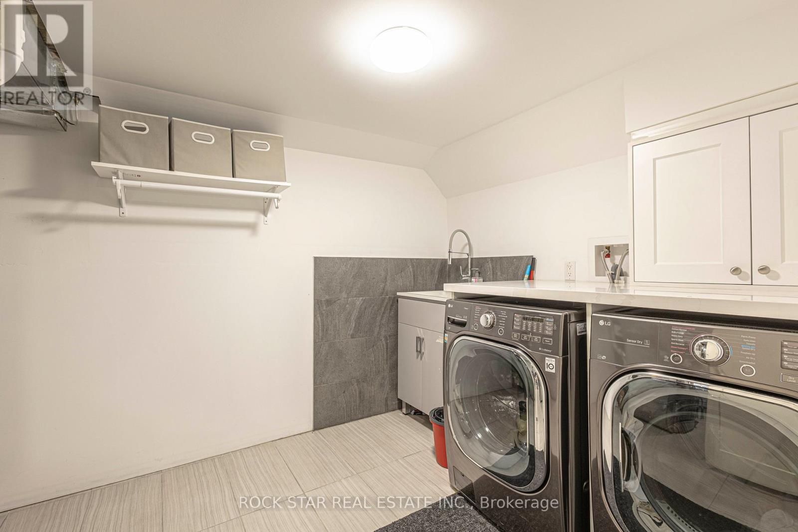 2055 Courtland Crescent, Mississauga, Ontario L4Y 1V1 - Photo 29 - W12460207