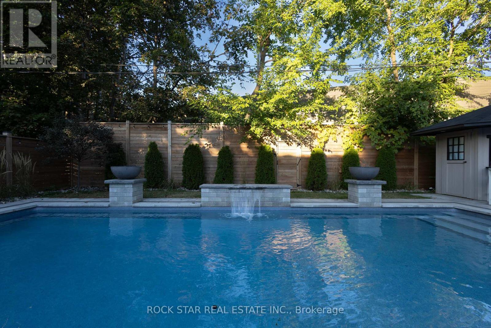 2055 Courtland Crescent, Mississauga, Ontario L4Y 1V1 - Photo 35 - W12460207