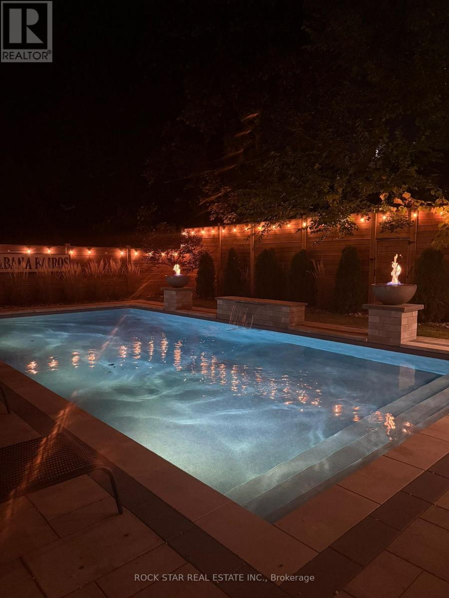 2055 Courtland Crescent, Mississauga, Ontario L4Y 1V1 - Photo 37 - W12460207