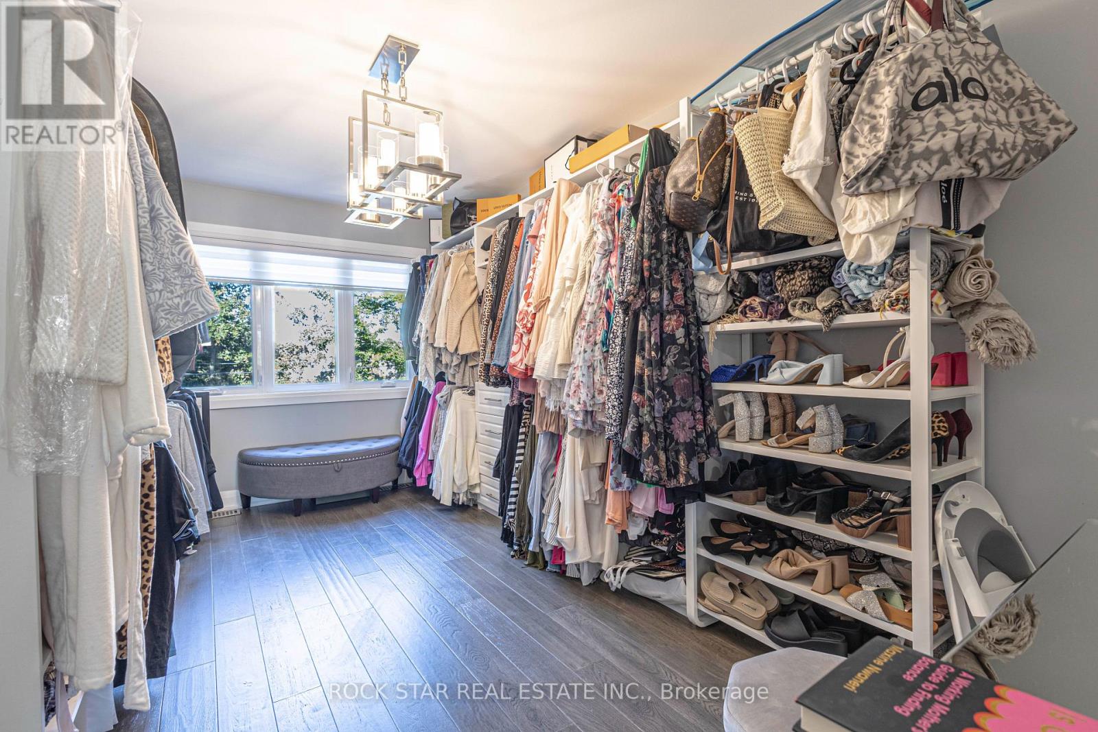 2055 Courtland Crescent, Mississauga, Ontario L4Y 1V1 - Photo 26 - W12460207