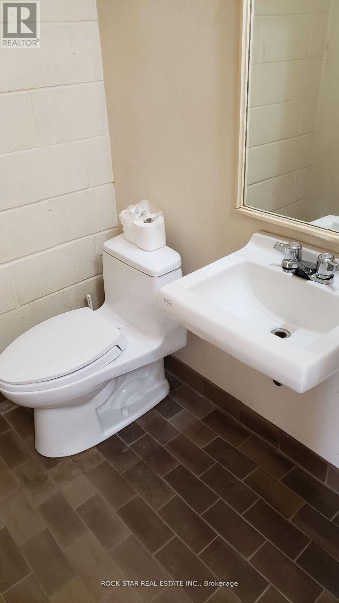 14 - 101 Toro Road, Toronto, Ontario M3J 2Z1 - Photo 5 - W12507728