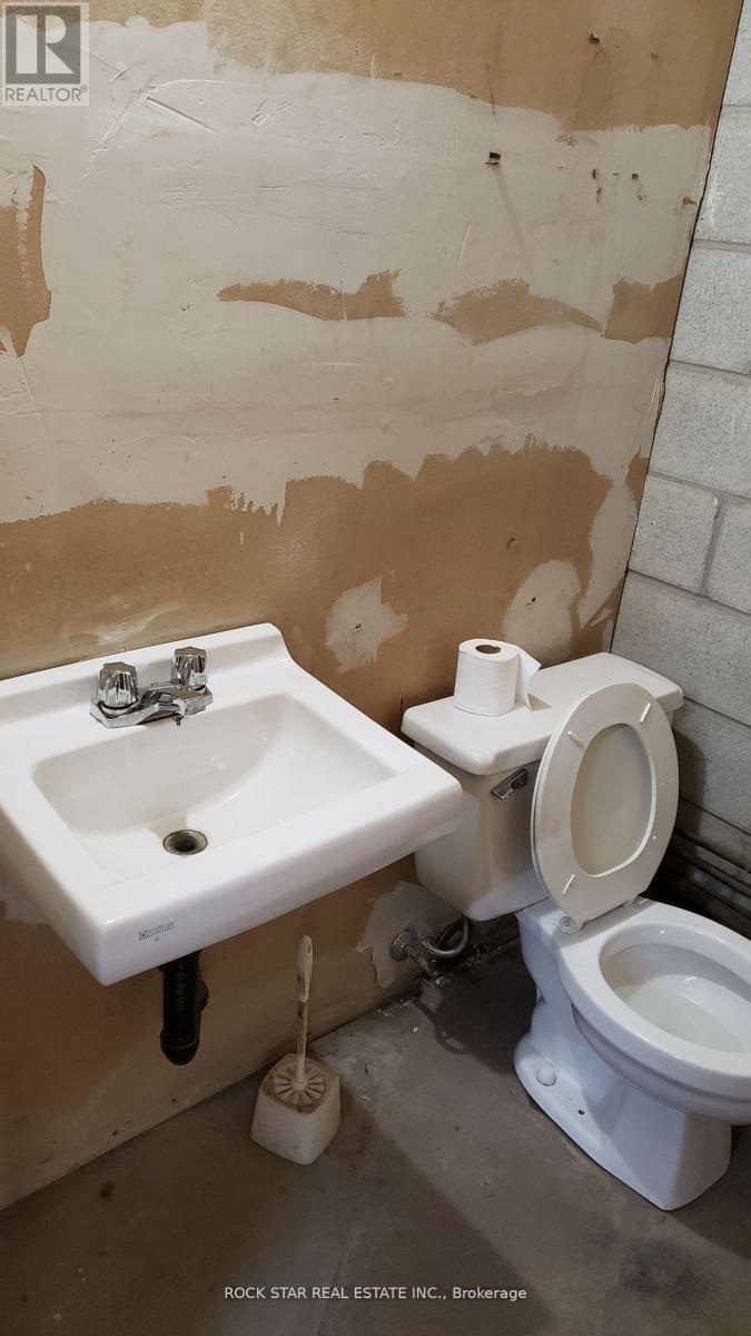 14 - 101 Toro Road, Toronto, Ontario M3J 2Z1 - Photo 6 - W12507728