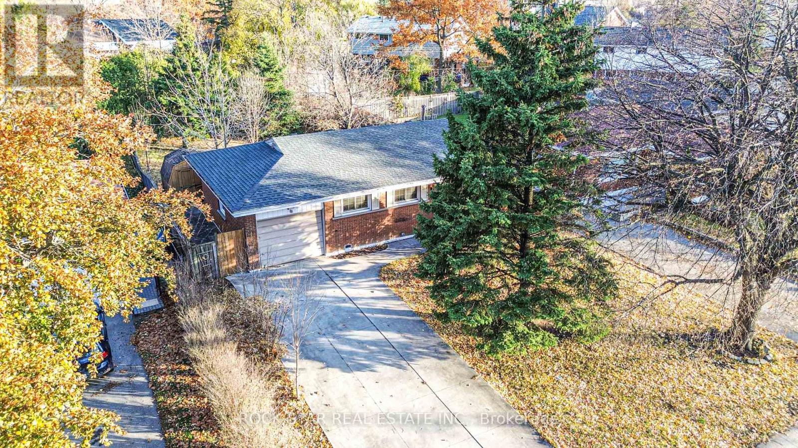 39 CAROUSEL AVENUE, Hamilton, Ontario