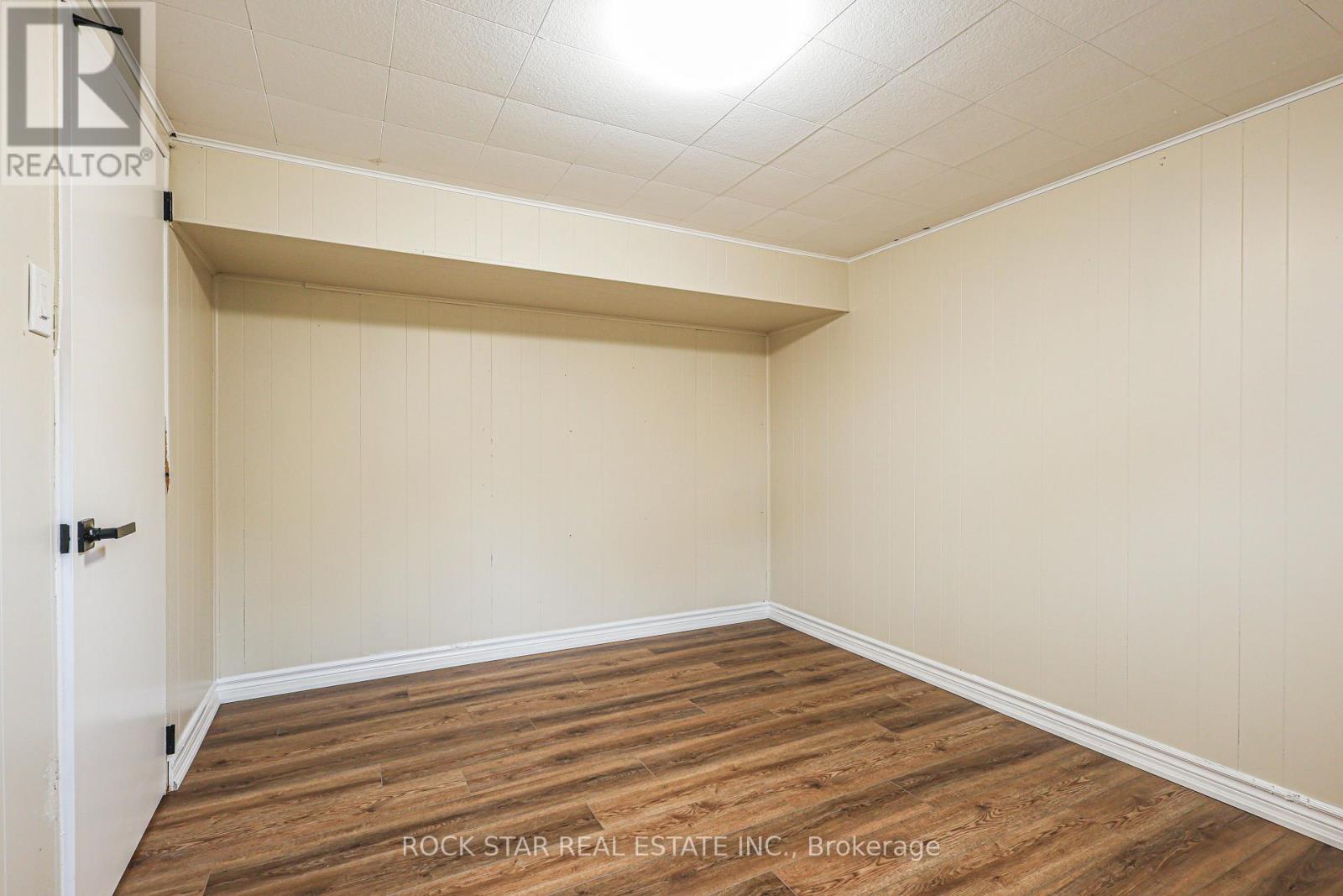 39 Carousel Avenue, Hamilton, Ontario L9A 4L7 - Photo 24 - X12563894